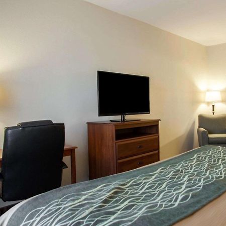 Comfort Inn & Suites Harrisonville Exterior foto