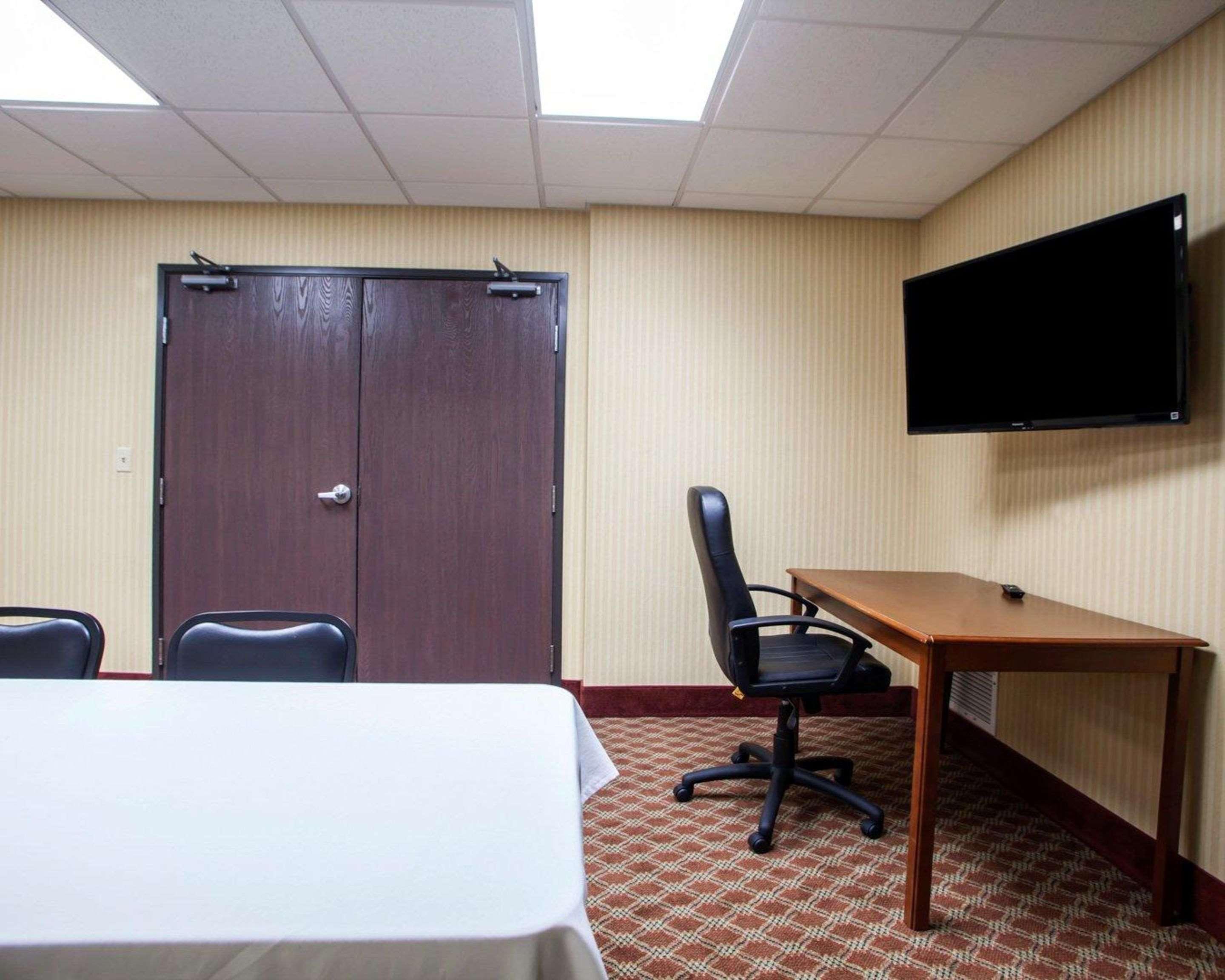 Comfort Inn & Suites Harrisonville Exterior foto