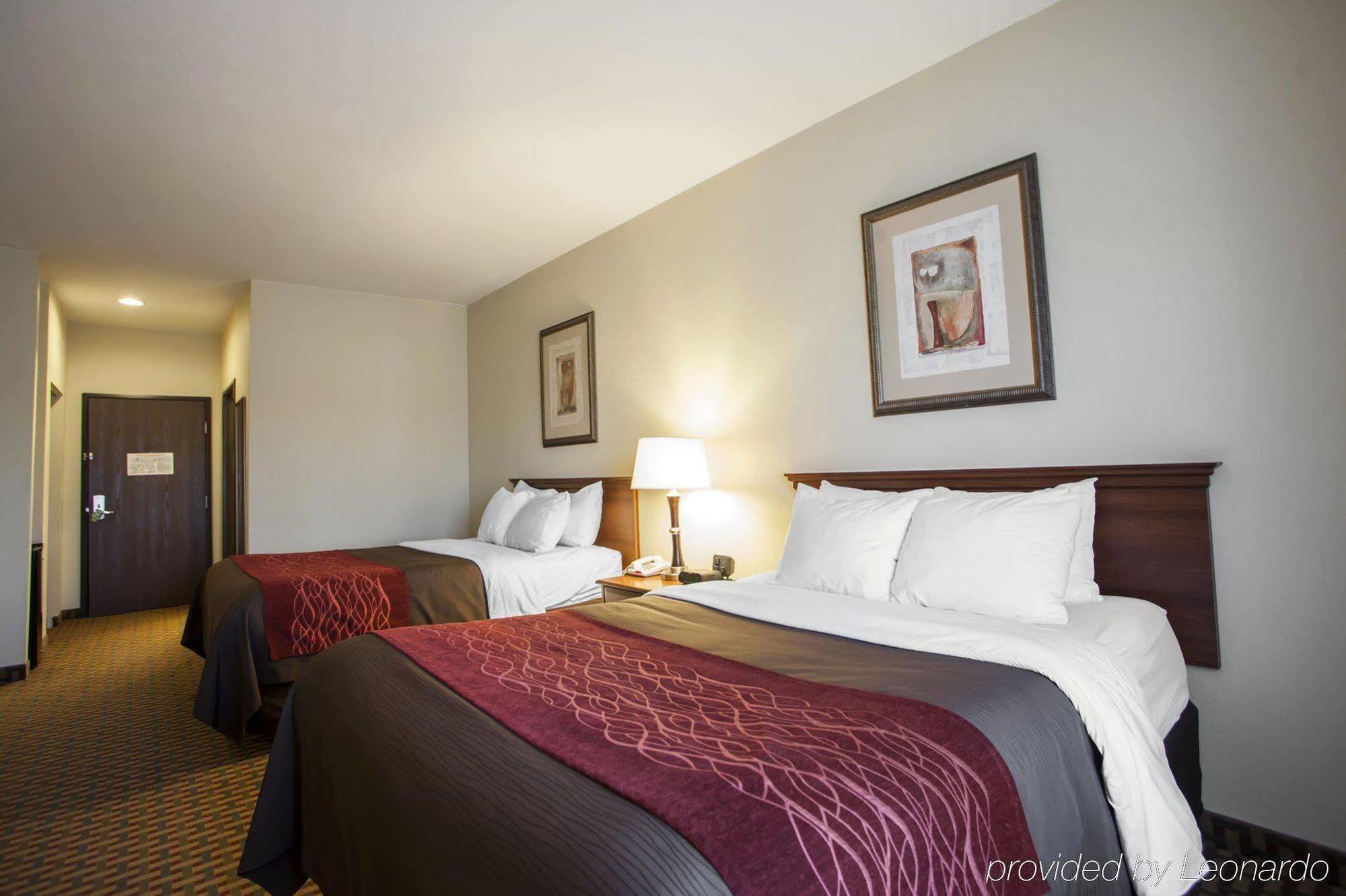 Comfort Inn & Suites Harrisonville Exterior foto